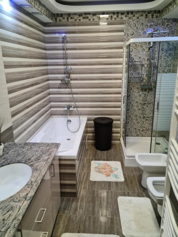 Premium Apartment Isaran Brasov Luaran gambar